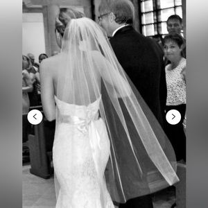 One tier wedding veil 45 inches long with clean cut edge Light Ivory